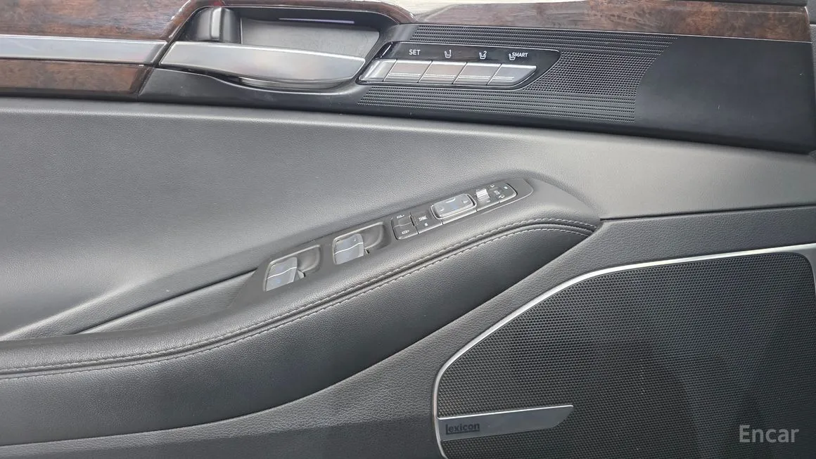 Genesis EQ900