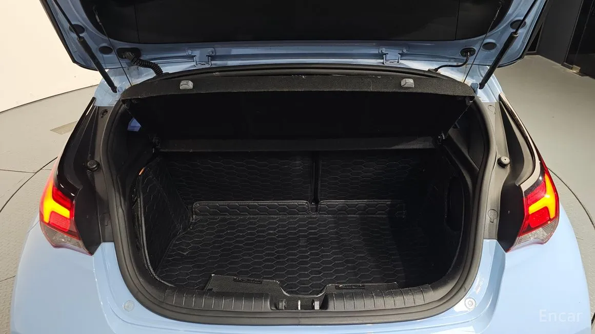 Hyundai Veloster