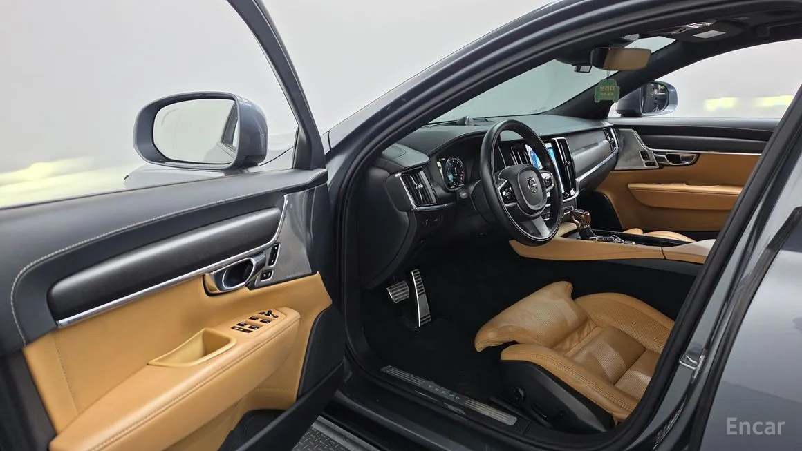 Volvo V90