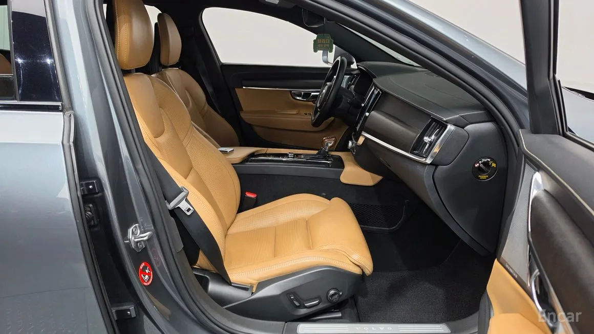 Volvo V90
