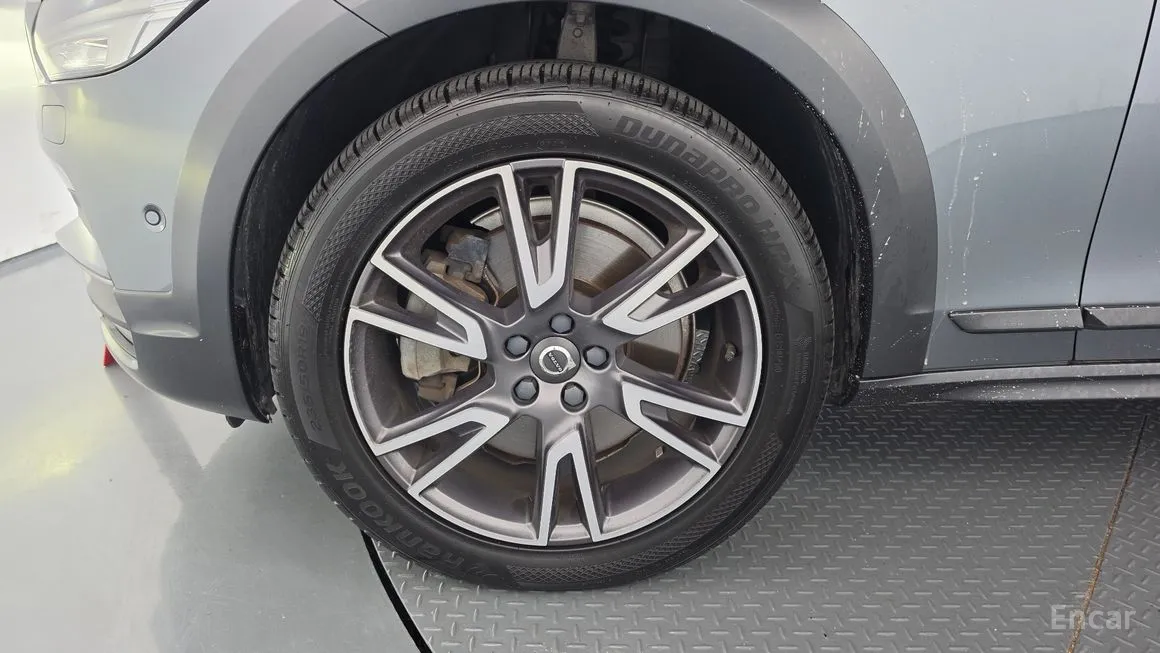 Volvo V90