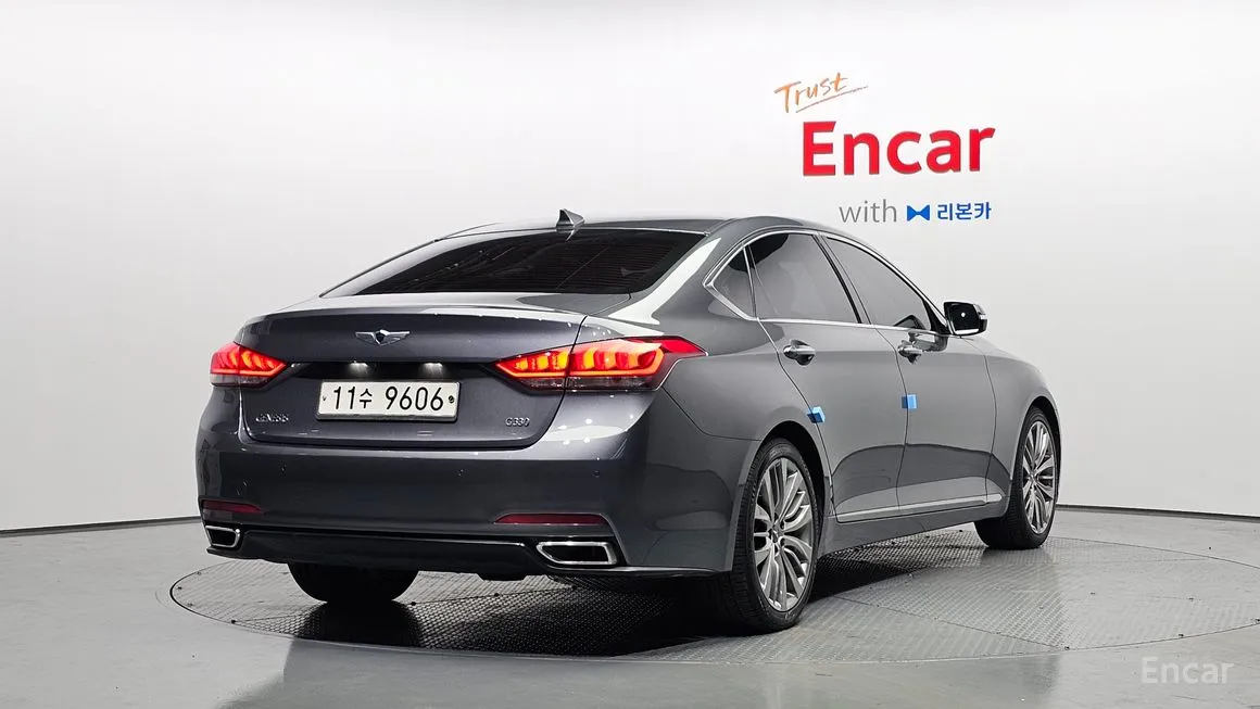 Hyundai Genesis