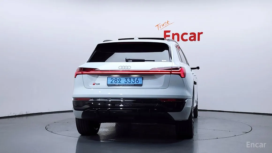 Audi Q8 e-tron