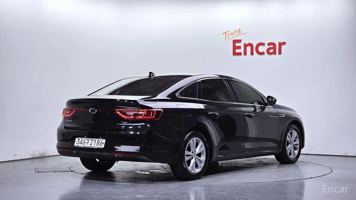 Renault SM6