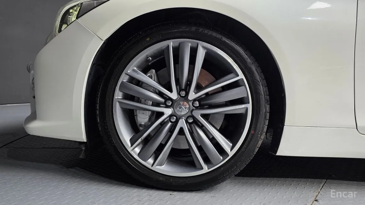 Infiniti Q50