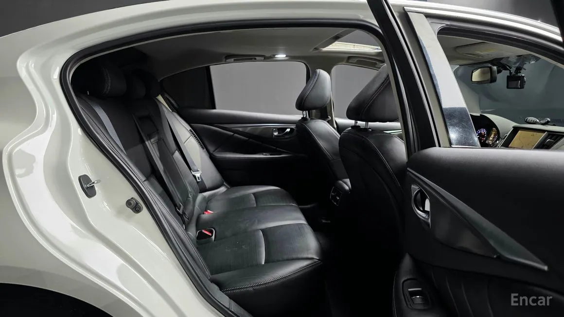 Infiniti Q50