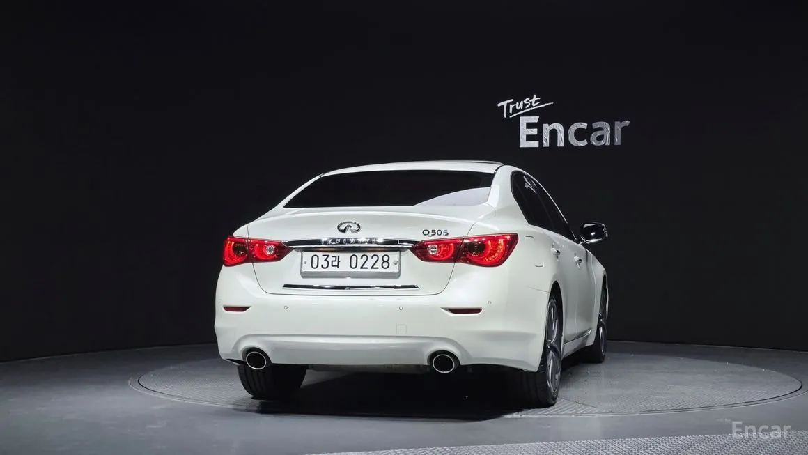 Infiniti Q50