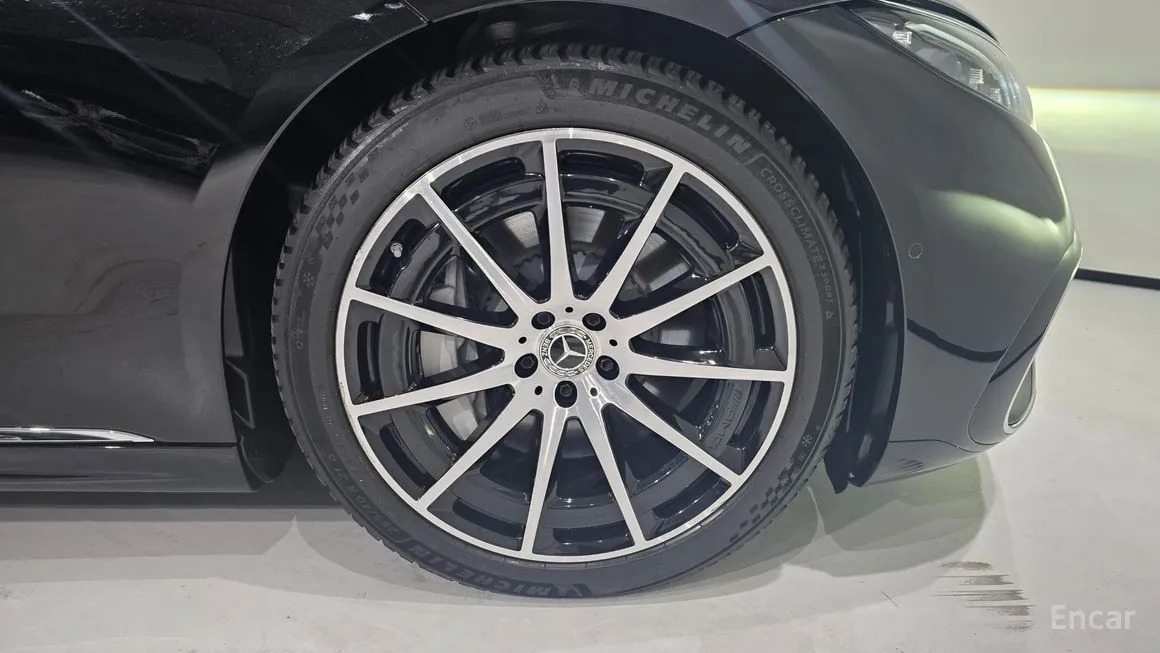 Mercedes-Benz EQS