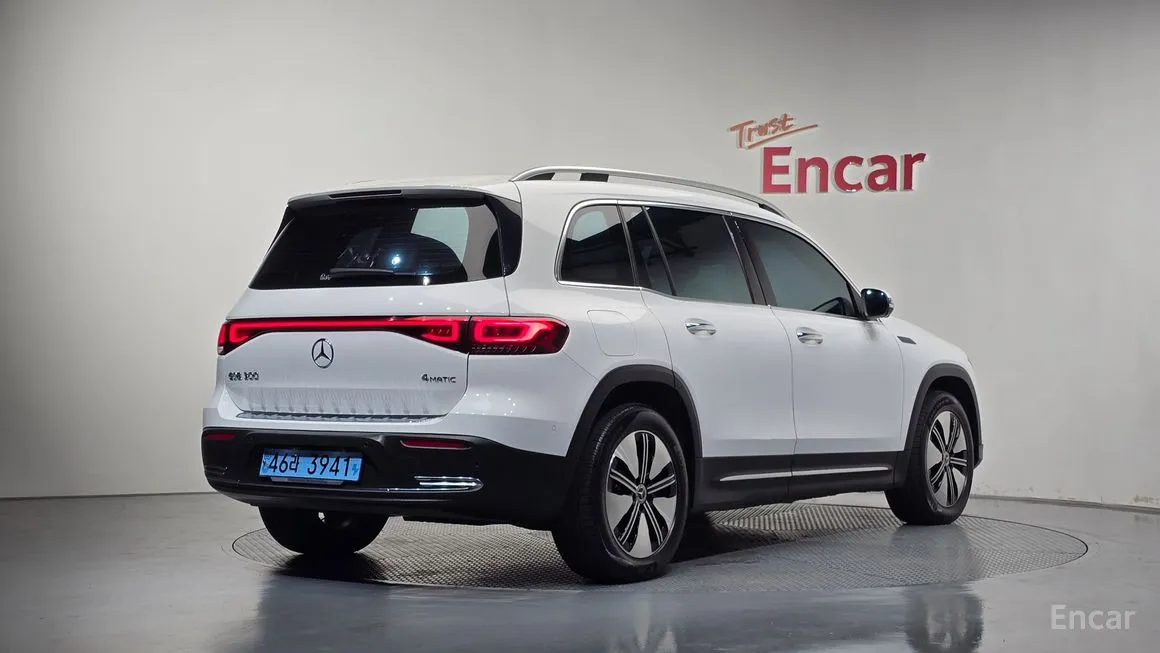 Mercedes-Benz EQB