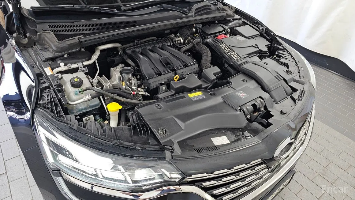 Renault SM6