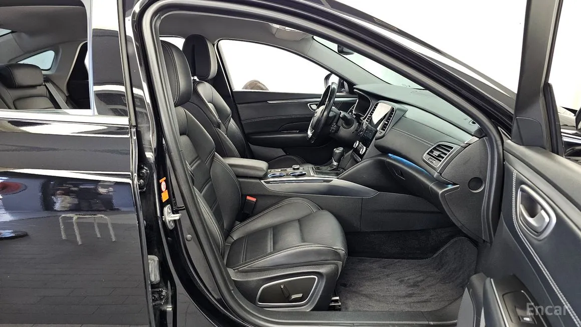 Renault SM6