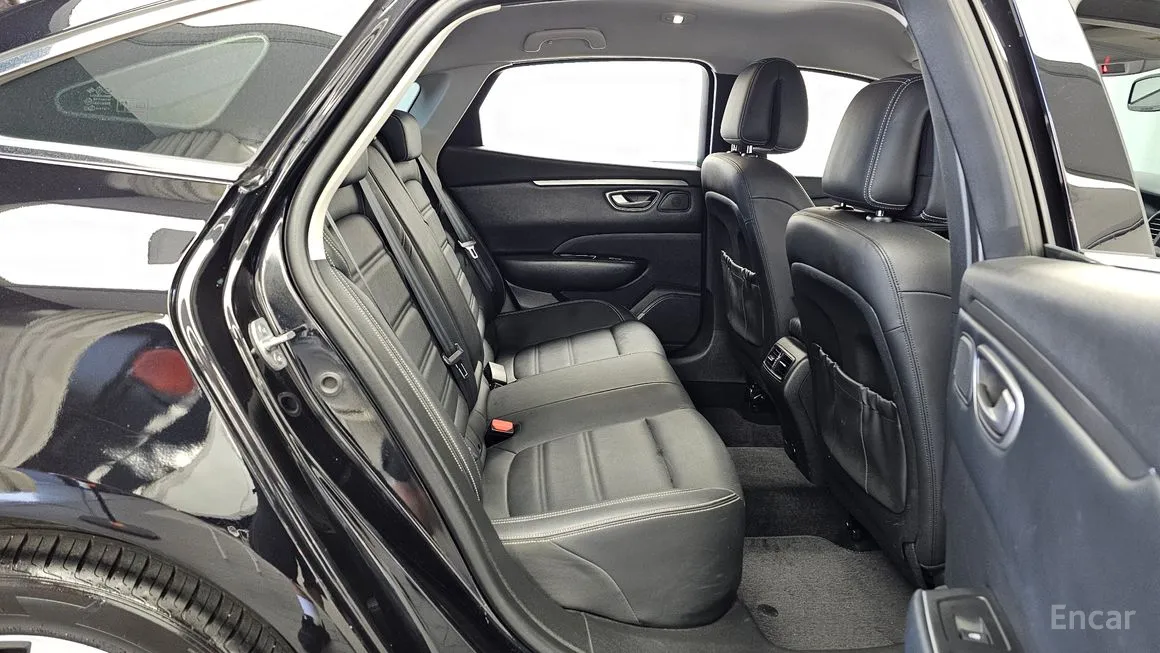 Renault SM6
