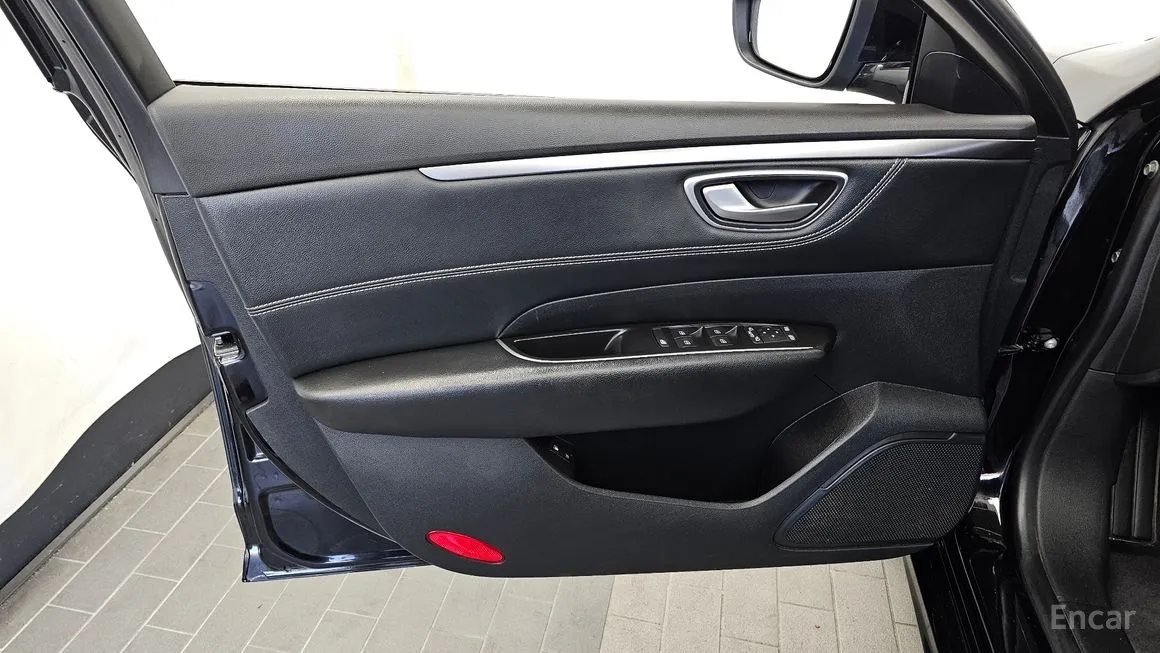 Renault SM6