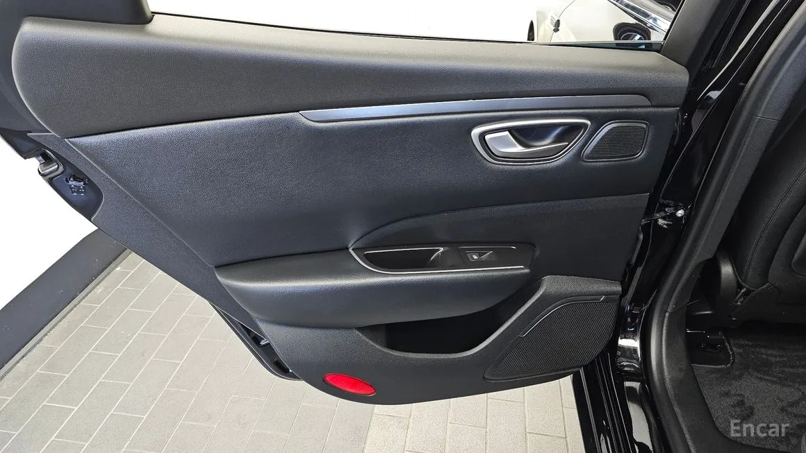 Renault SM6