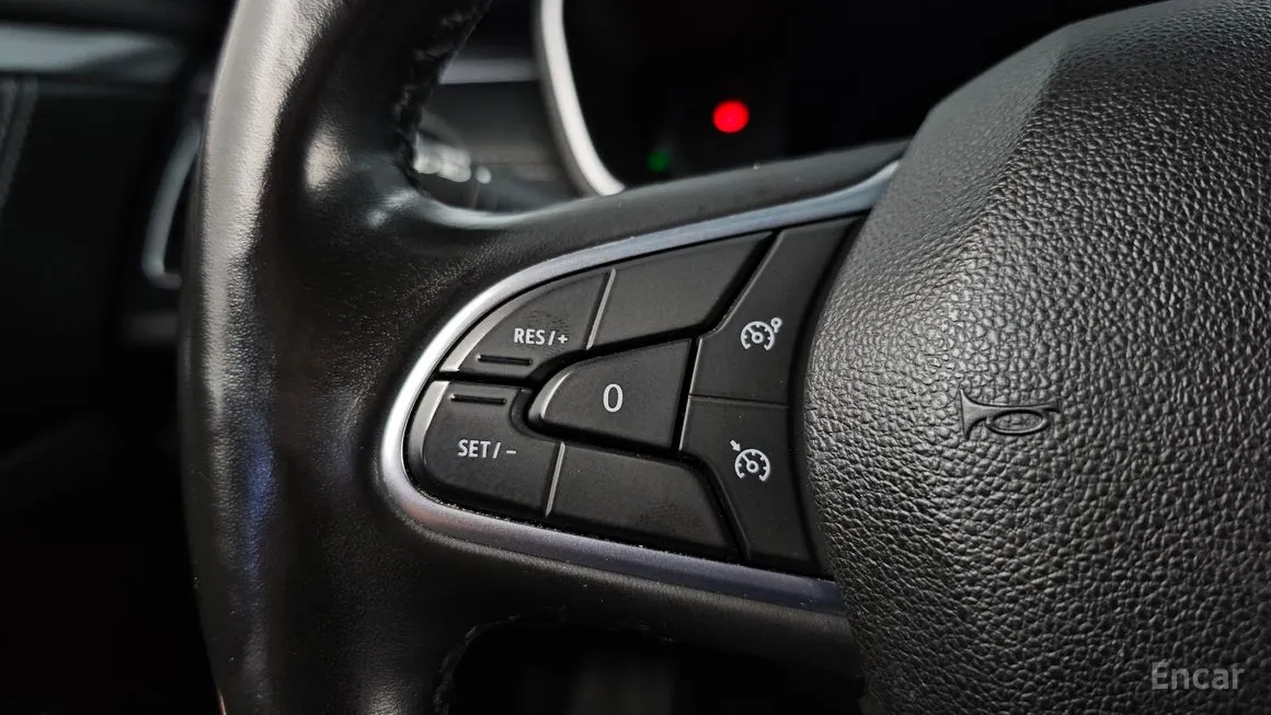 Renault SM6