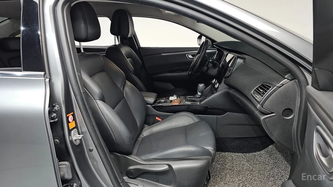 Renault SM6