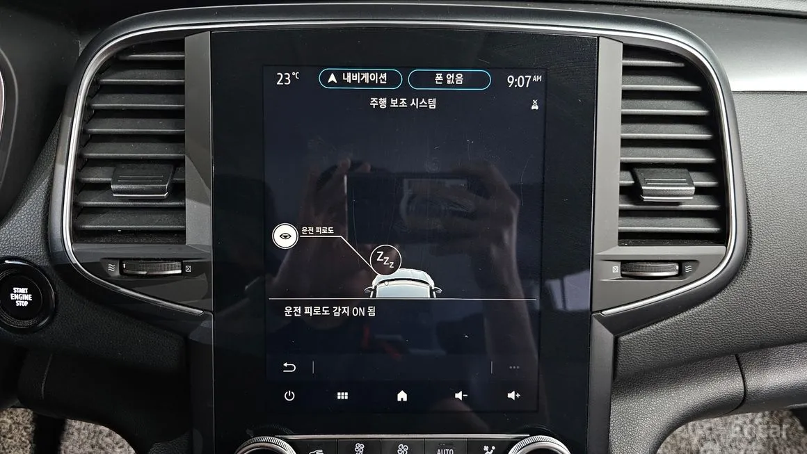 Renault SM6