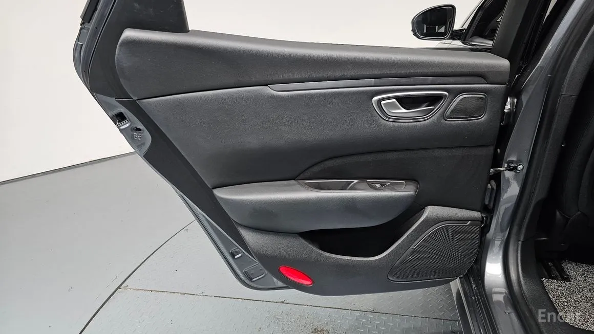 Renault SM6