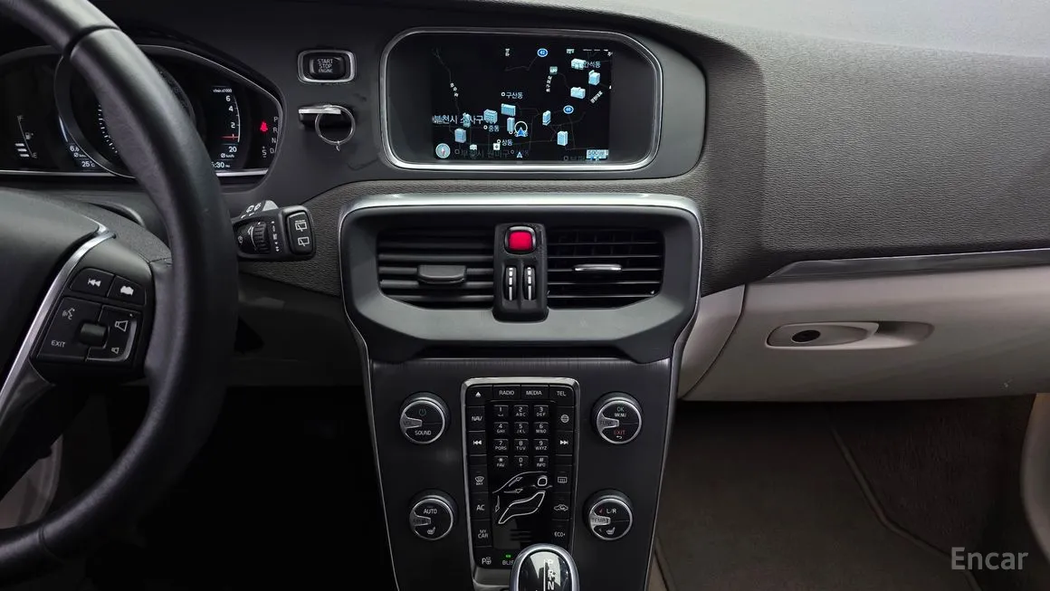 Volvo V40