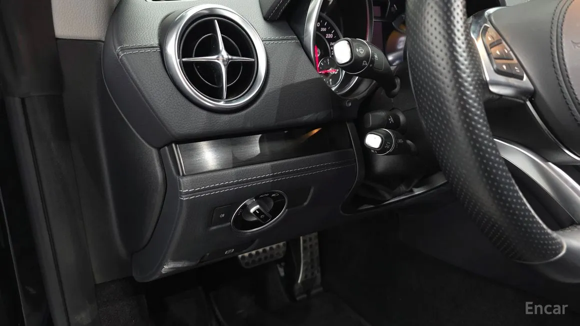 Mercedes-Benz SL-Class