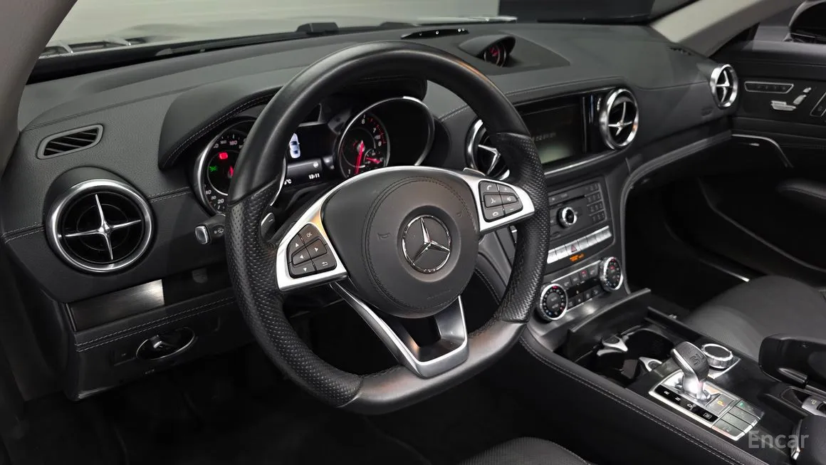 Mercedes-Benz SL-Class
