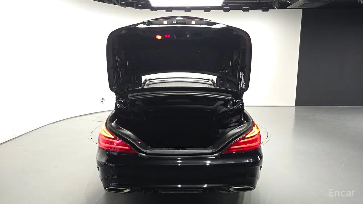 Mercedes-Benz SL-Class