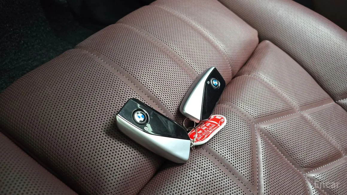 BMW i7