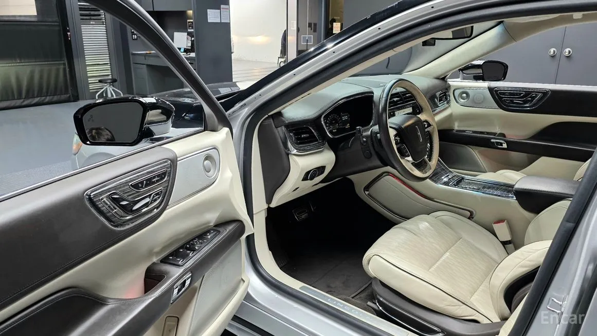 Lincoln Continental