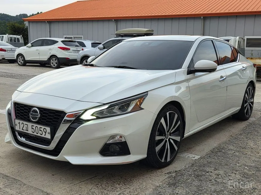 Nissan Altima