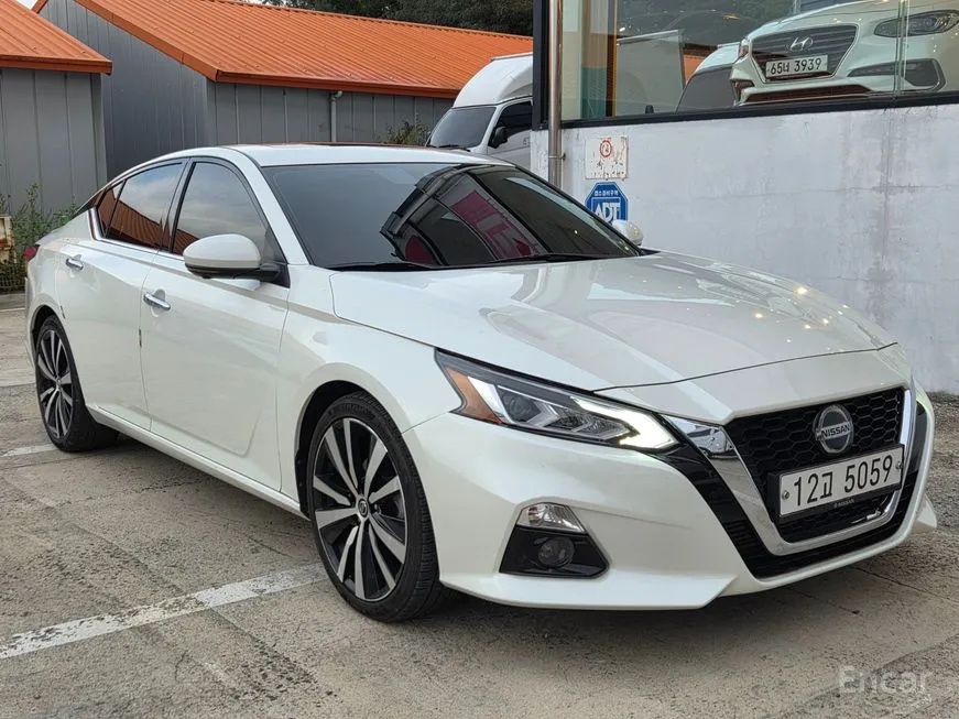 Nissan Altima