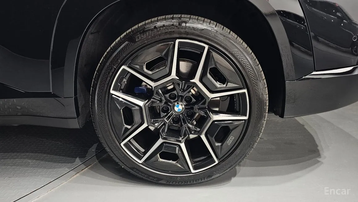 BMW XM