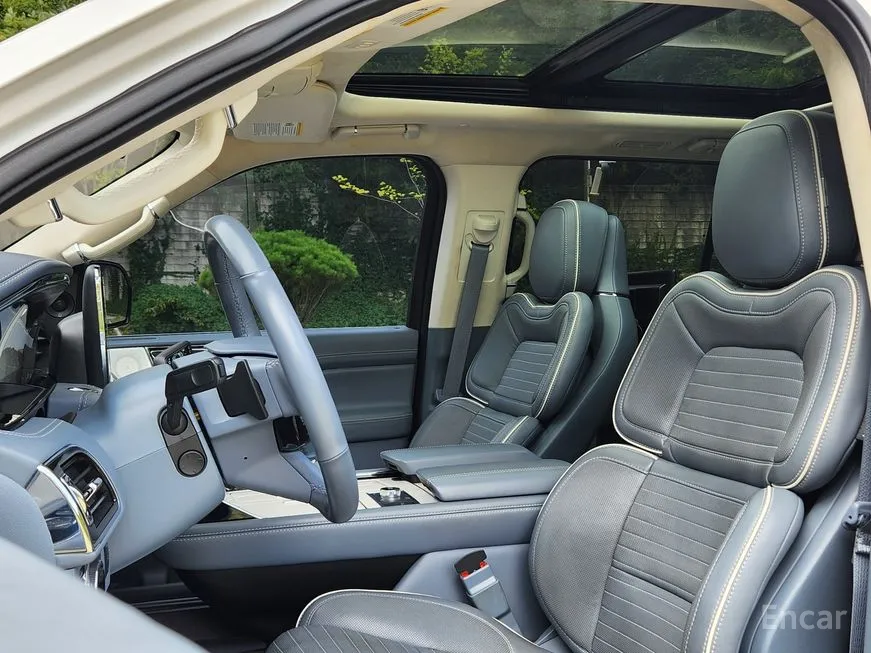 Lincoln Navigator