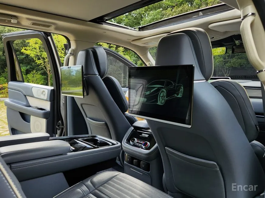 Lincoln Navigator