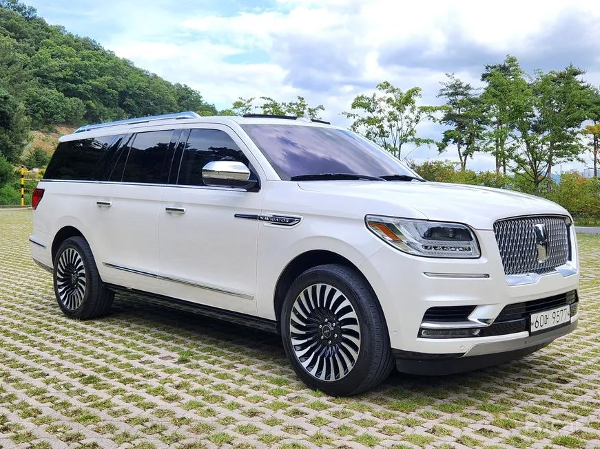 Lincoln Navigator