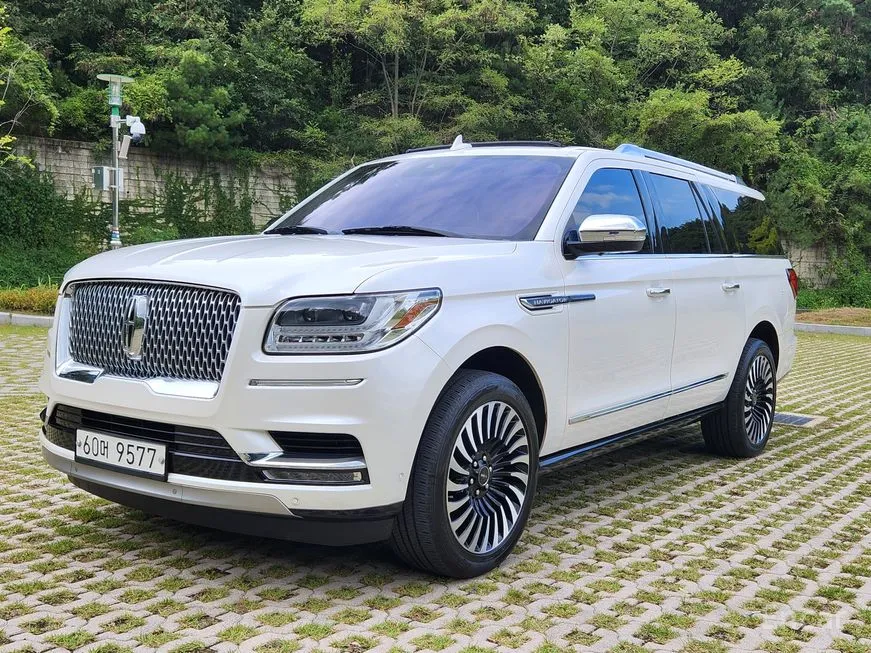 Lincoln Navigator