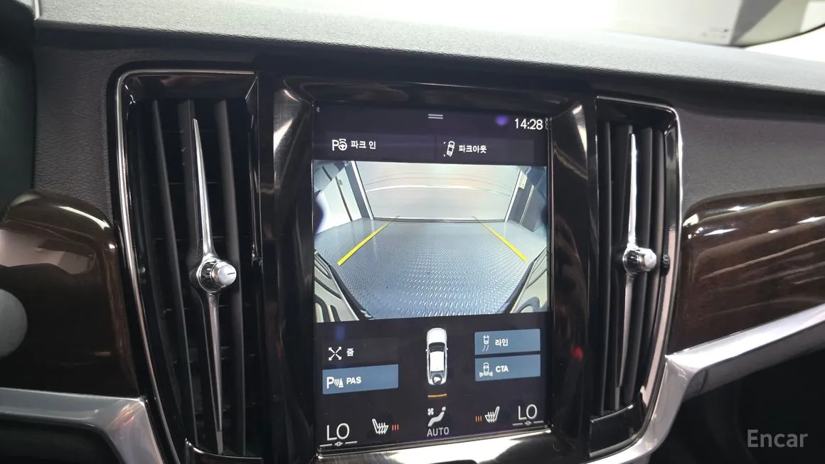Volvo S90