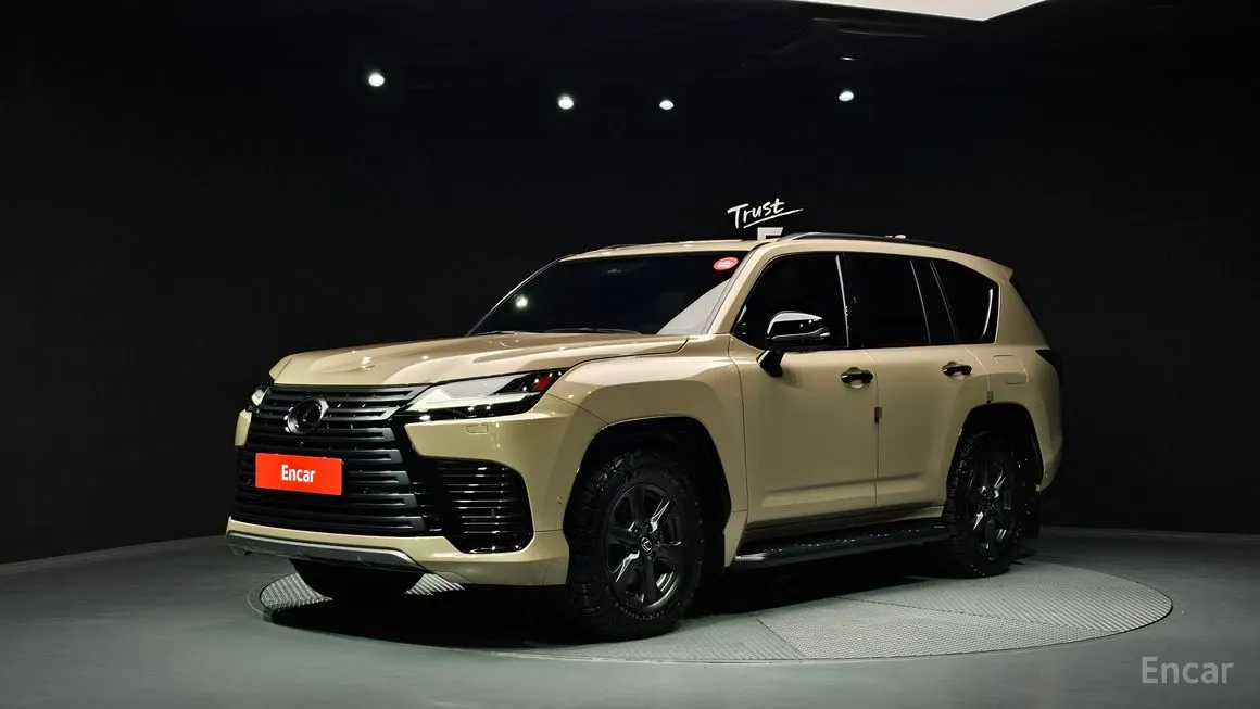 Lexus LX
