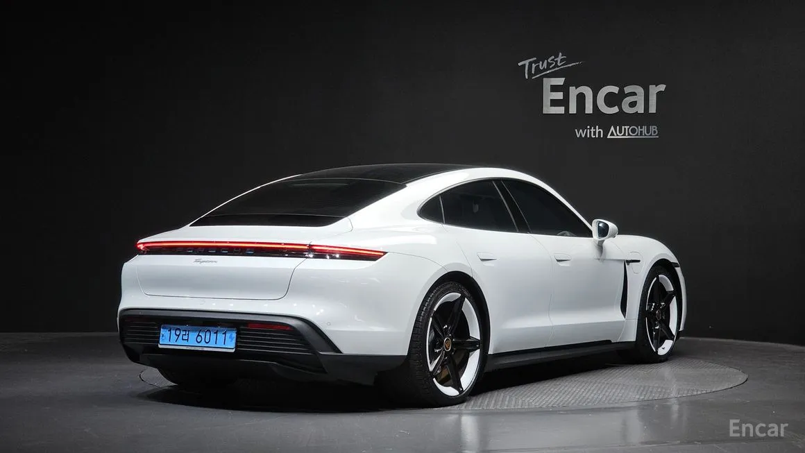 Porsche Taycan