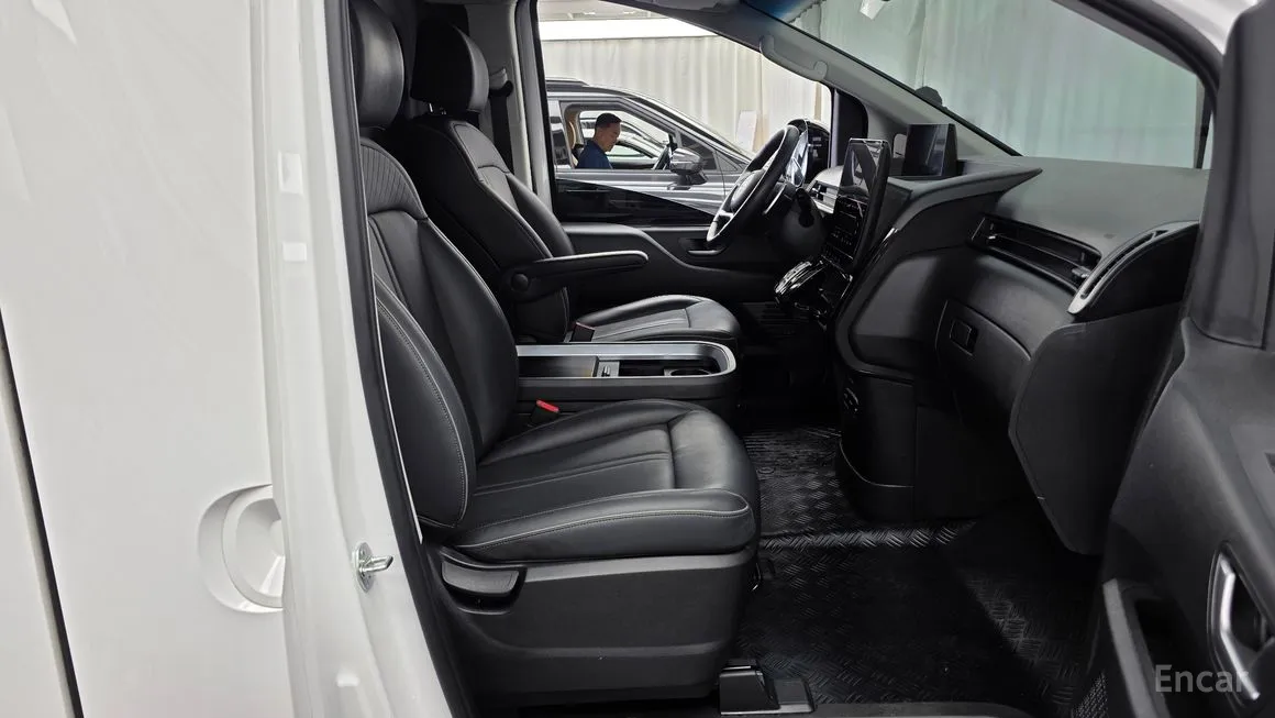 Hyundai ST1