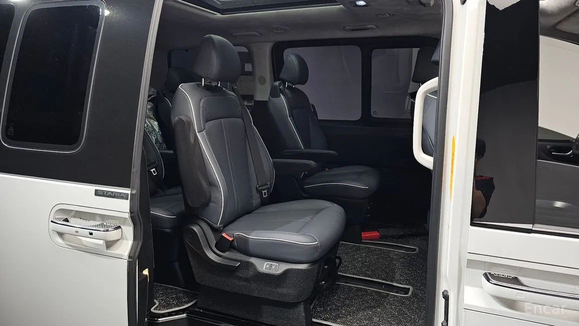 Hyundai Staria