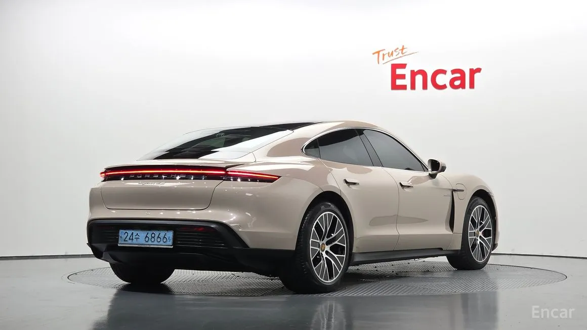 Porsche Taycan