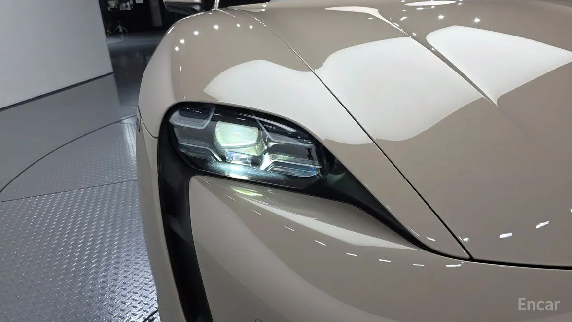 Porsche Taycan