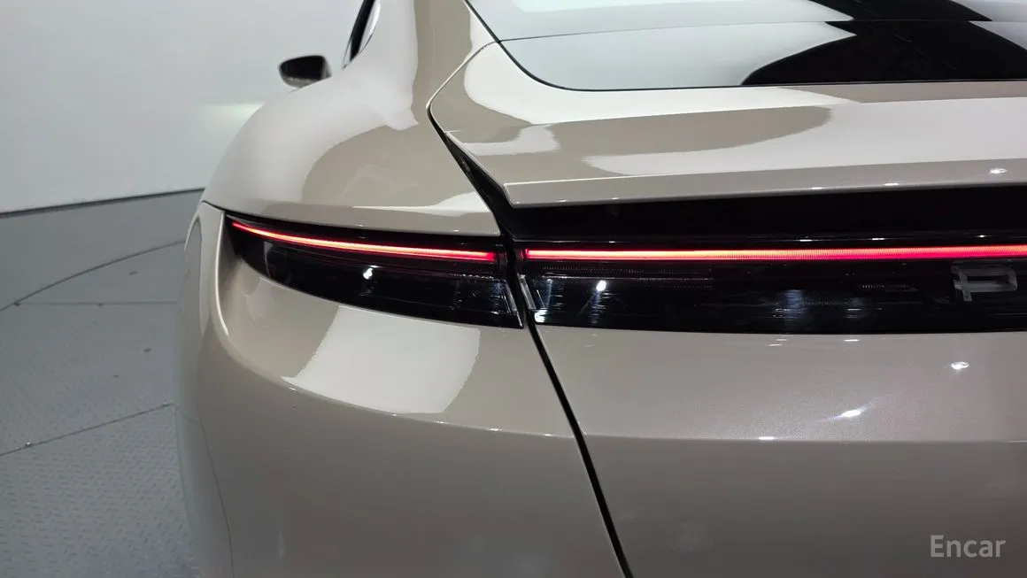 Porsche Taycan