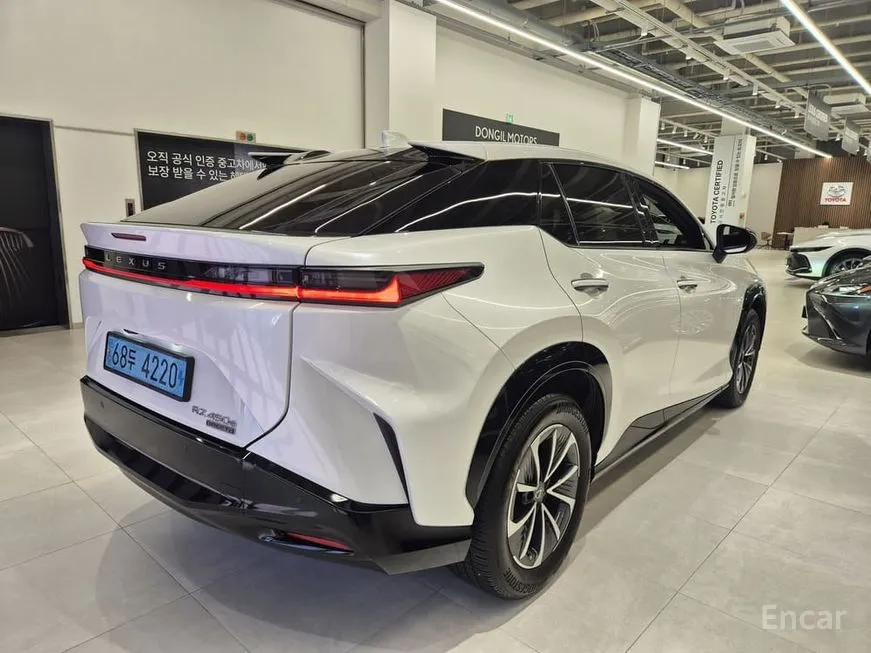 Lexus RZ