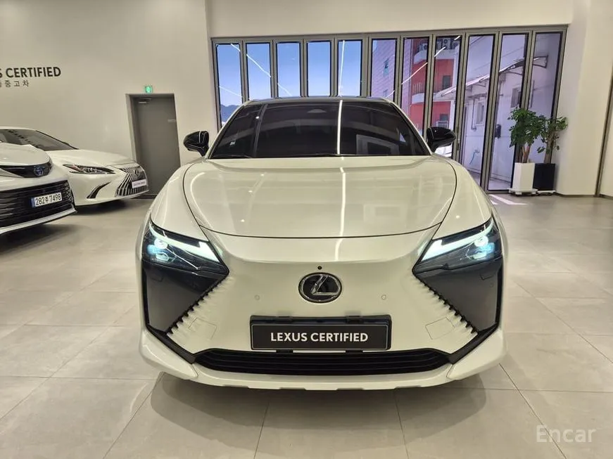 Lexus RZ