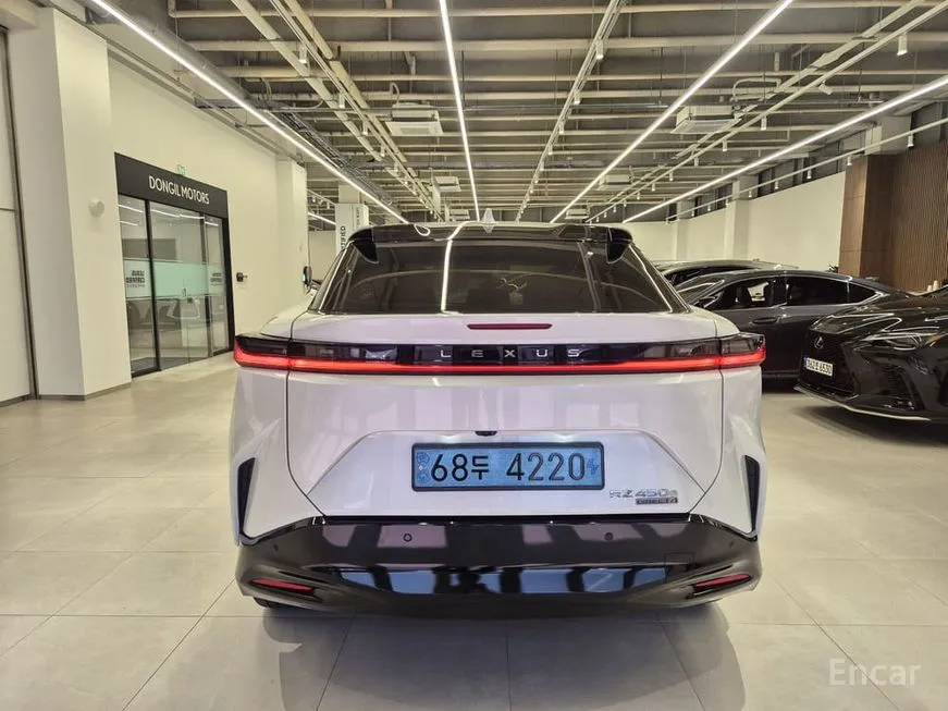 Lexus RZ