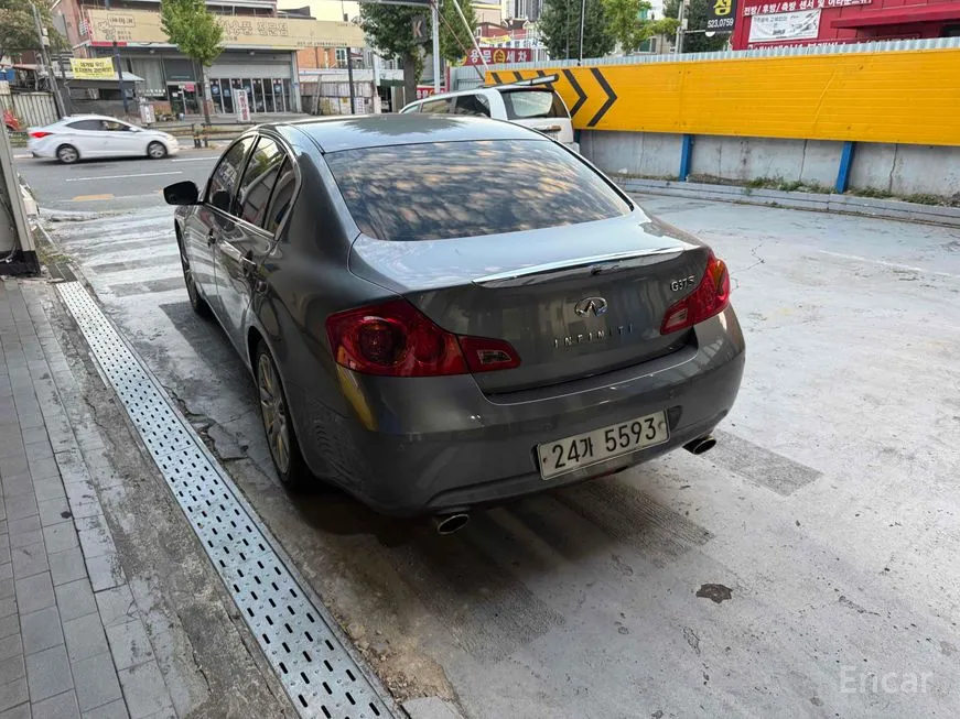Infiniti G