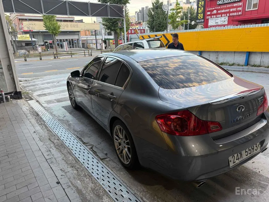 Infiniti G