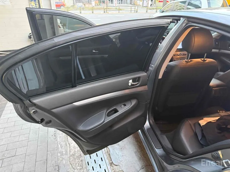 Infiniti G