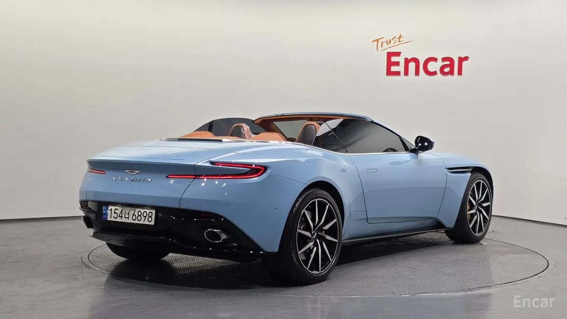 Astonmartin DB11